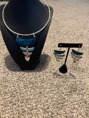 Turquoise and Silver Tiered Pendant Necklace & Earrings Set